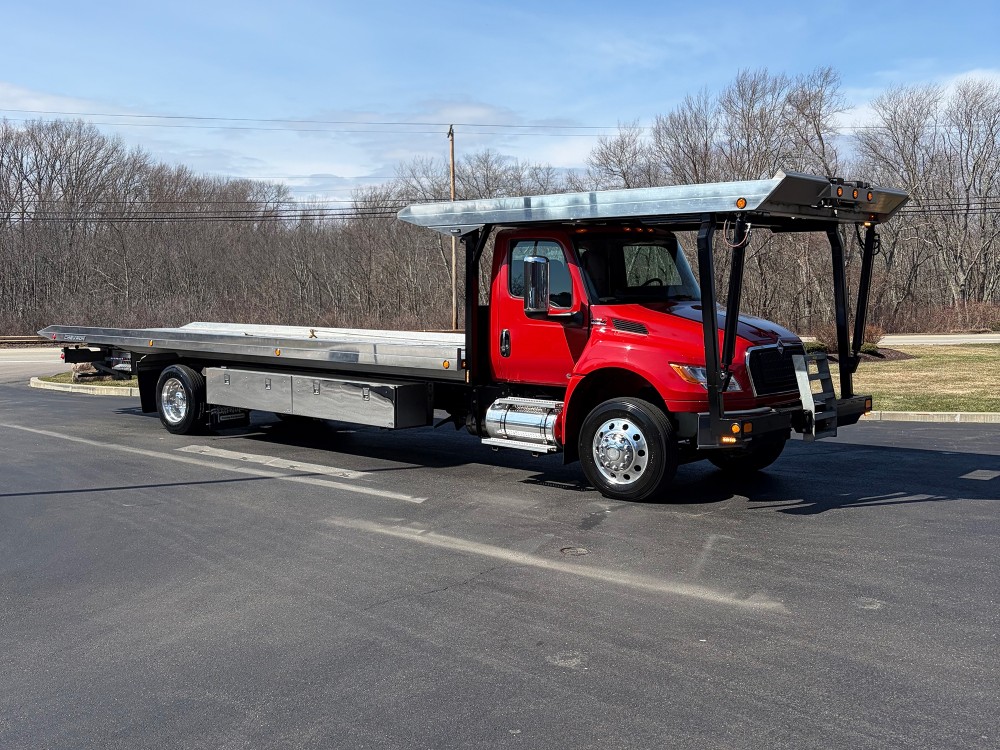 2025 International MV Rollback 4-Car (Key# 5279) 1